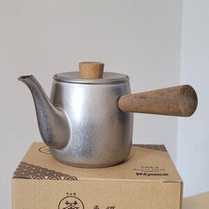 NIB Single Serve Teapot - Matte Silver